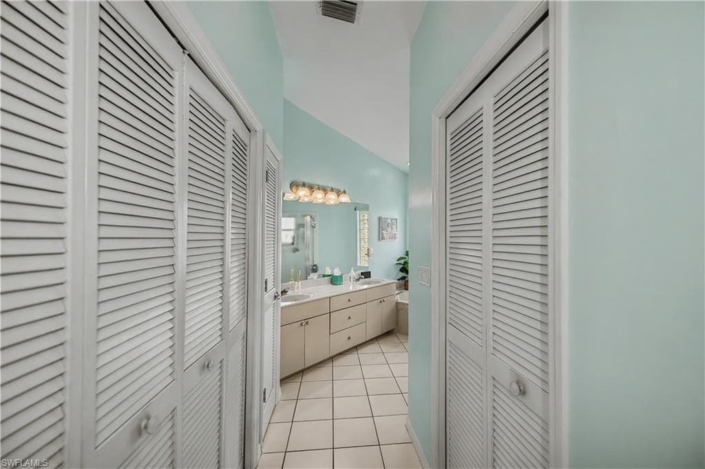 17751 Pineapple Palm CT-24