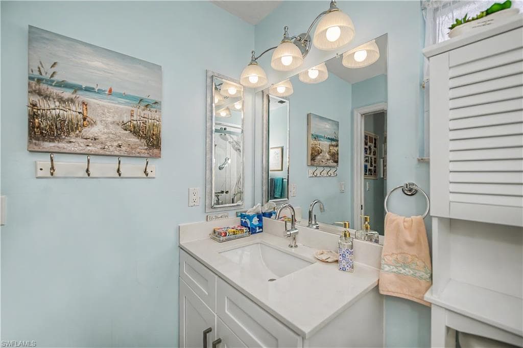 17751 Pineapple Palm CT-30