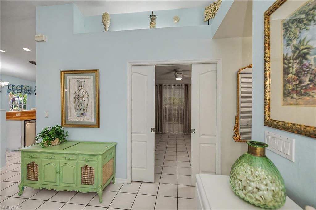 17751 Pineapple Palm CT-10