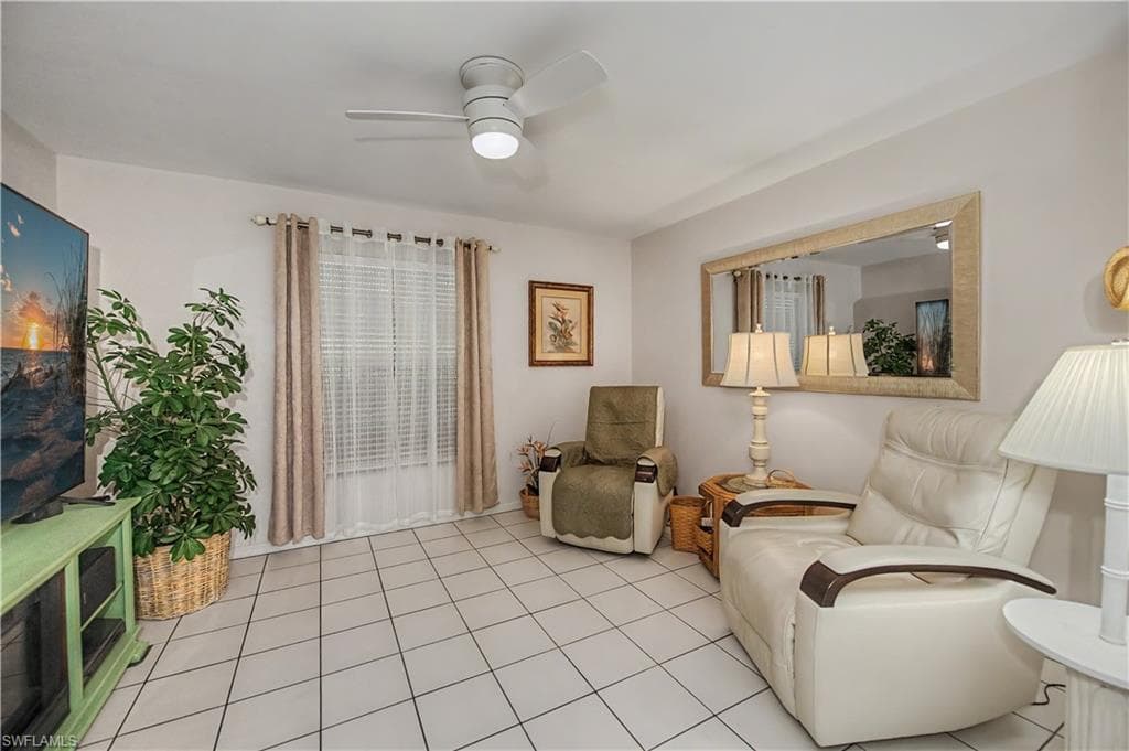 17751 Pineapple Palm CT-11