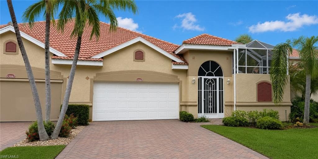 13983 Avon Park CIR-10