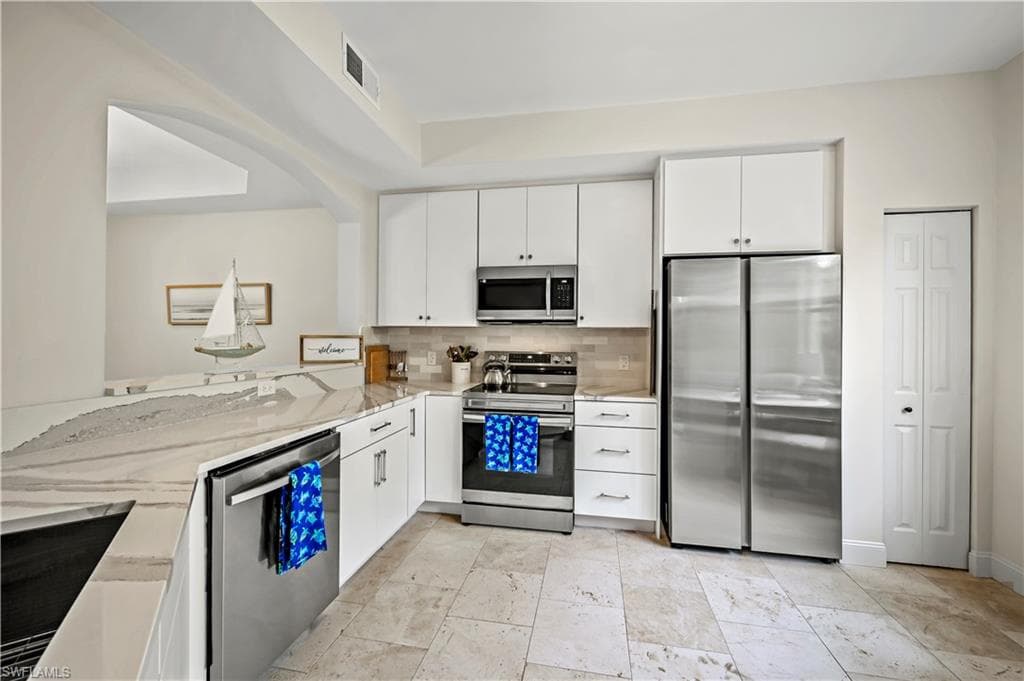 20940 Island Sound CIR 105-5