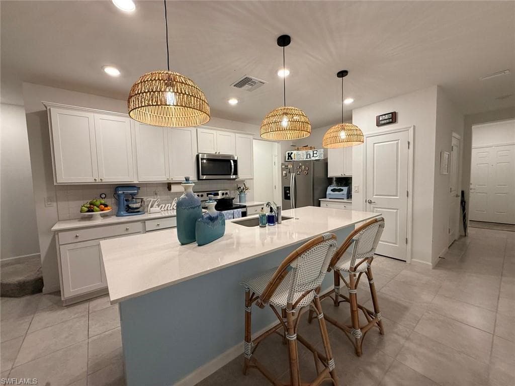1425 Weeping Willow CT-17
