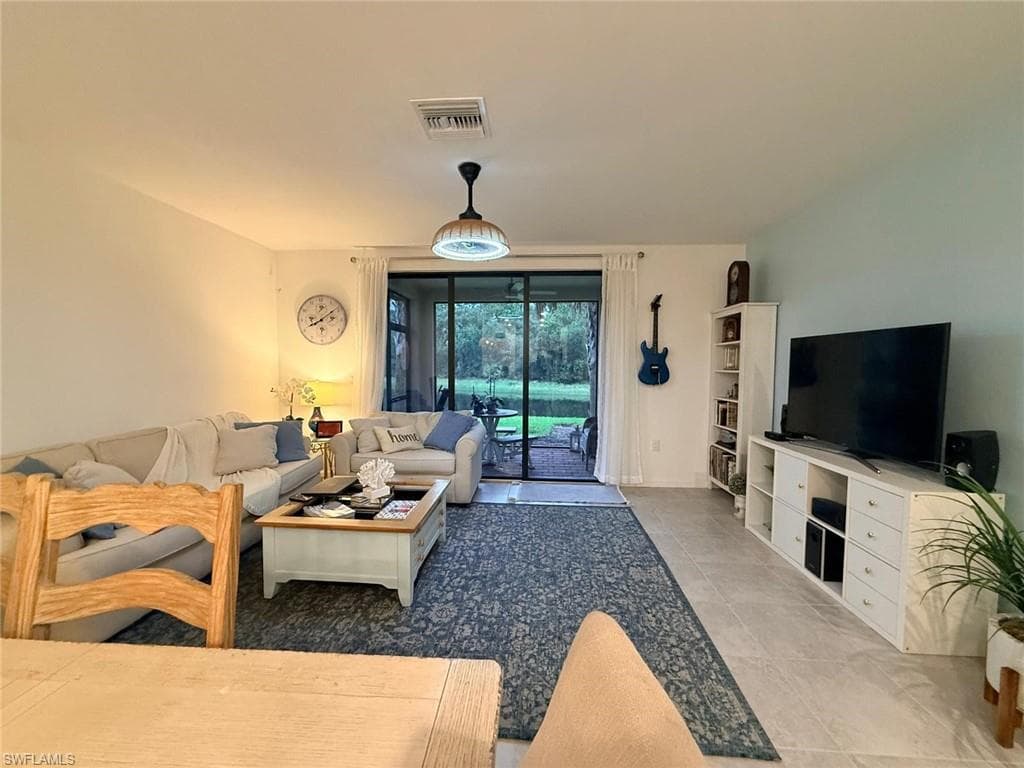 1425 Weeping Willow CT-12