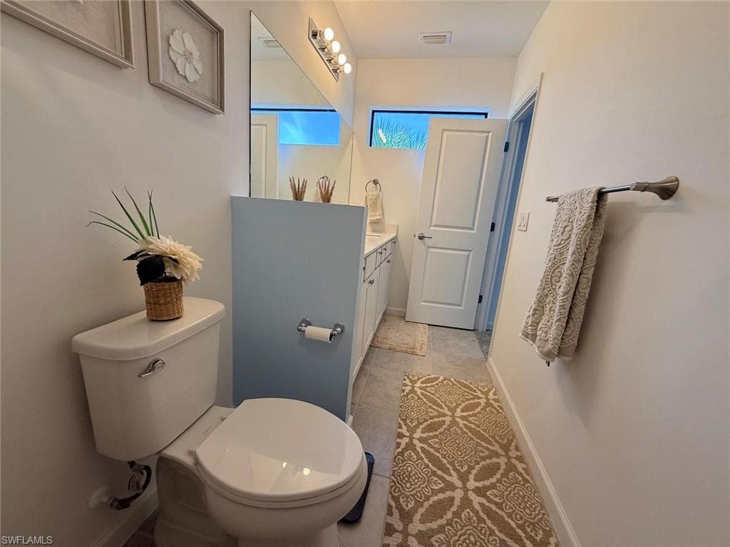 1425 Weeping Willow CT-24