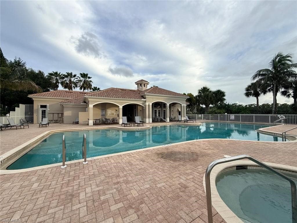 1425 Weeping Willow CT-41