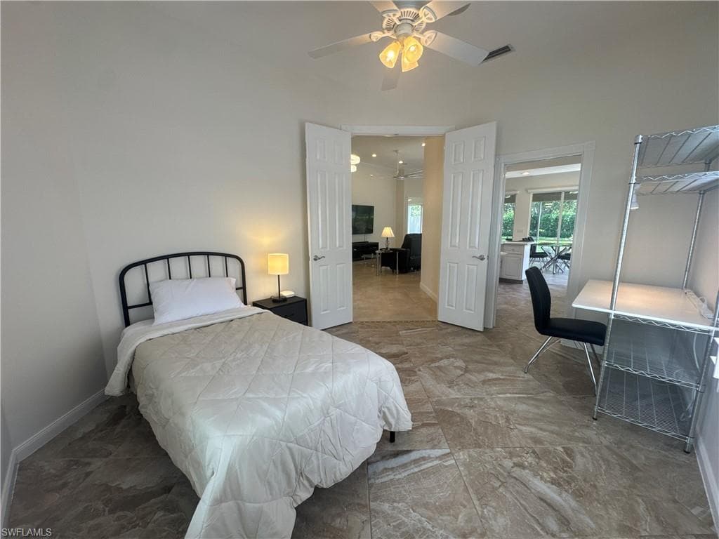 4402 Novato CT-22