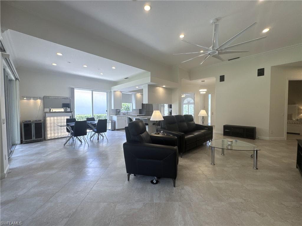 4402 Novato CT-3