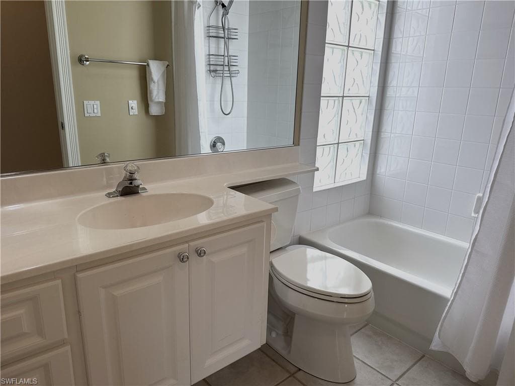 4402 Novato CT-15