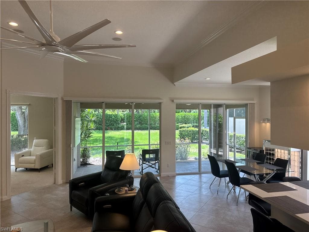 4402 Novato CT-4