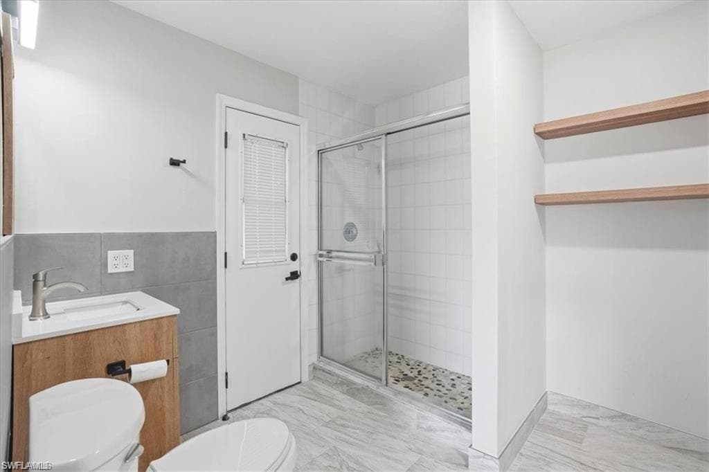 10225 Boca CIR-15