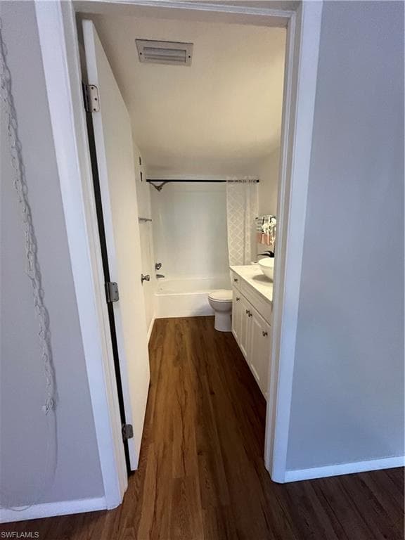 3704 Broadway 100-8