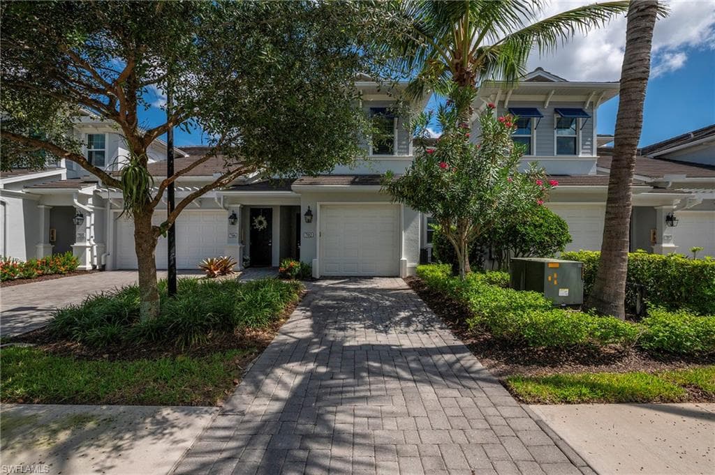 6954 Avalon CIR 702-22