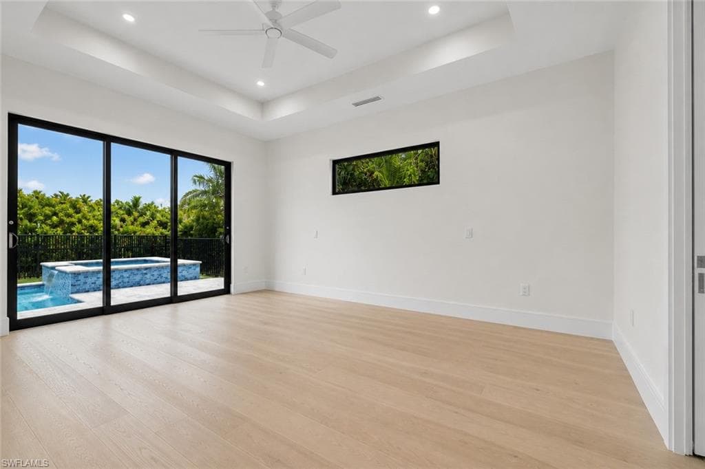 3028 Woodside AVE-5