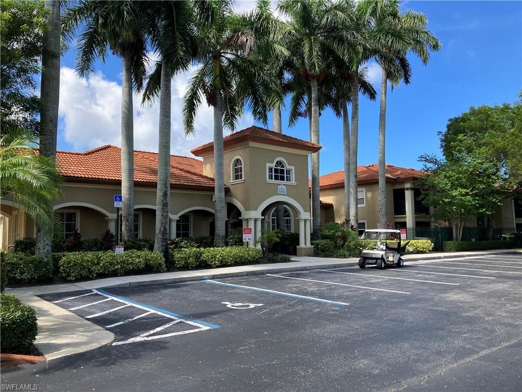 8920 Colonnades CT E 516-2