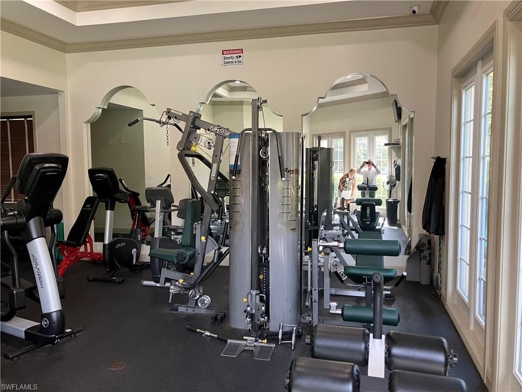 8920 Colonnades CT E 516-28