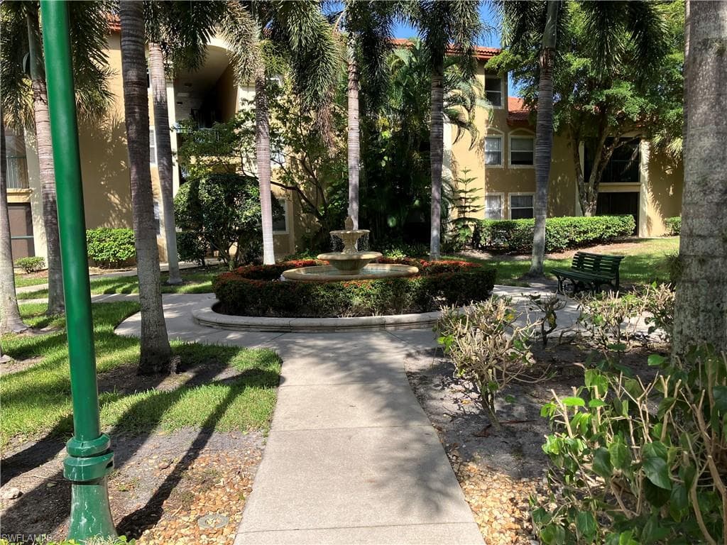 8920 Colonnades CT E 516-24
