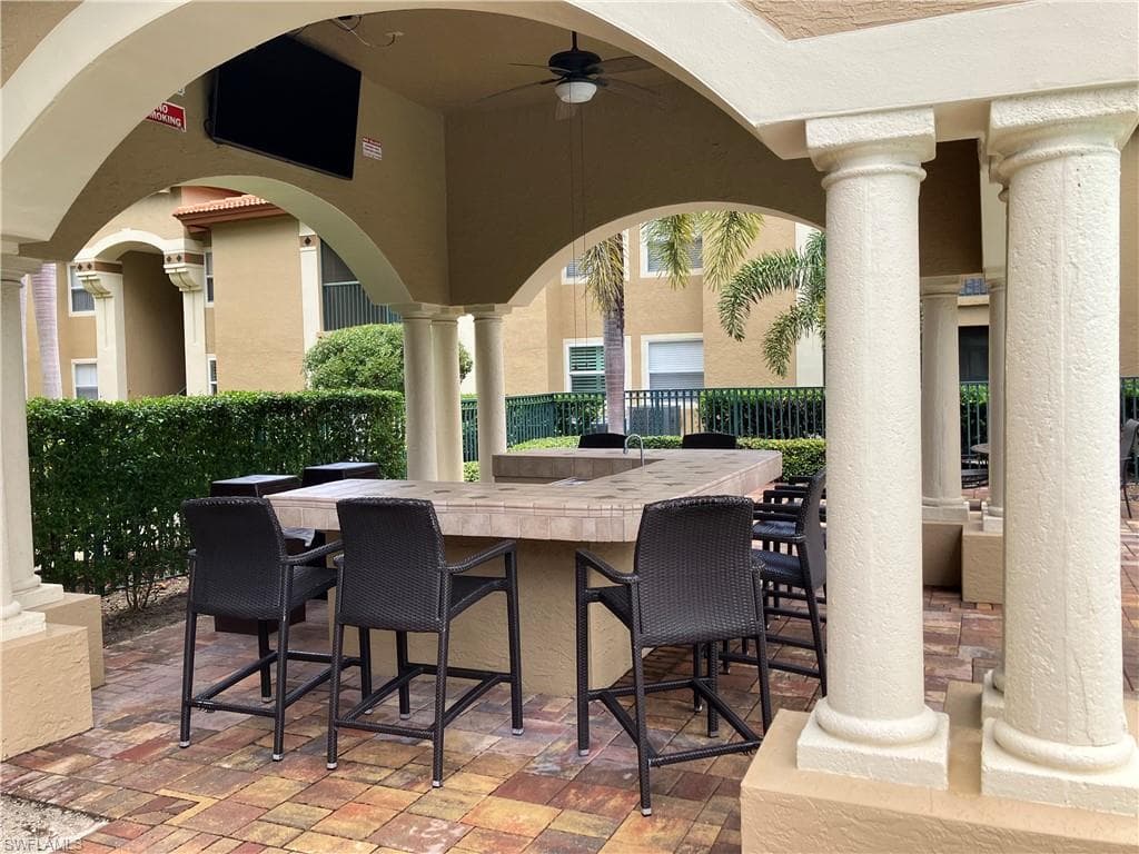 8920 Colonnades CT E 516-30