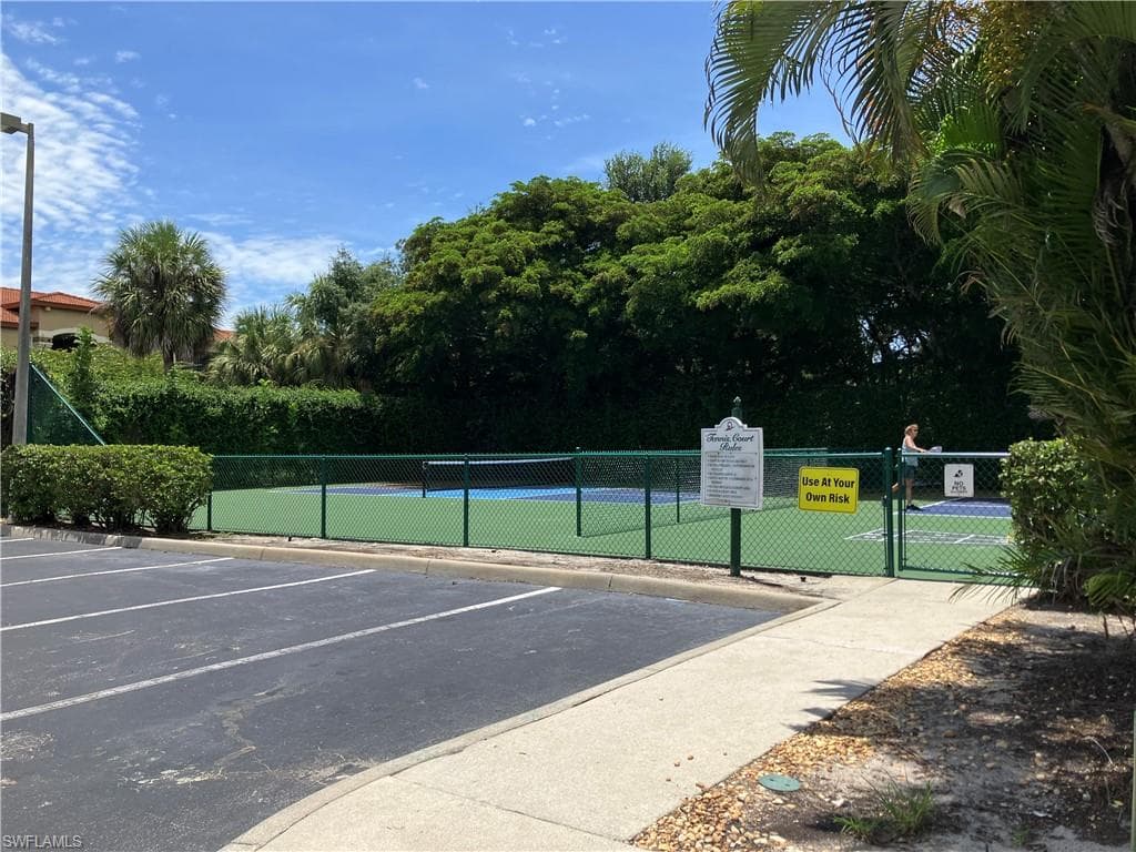 8920 Colonnades CT E 516-34