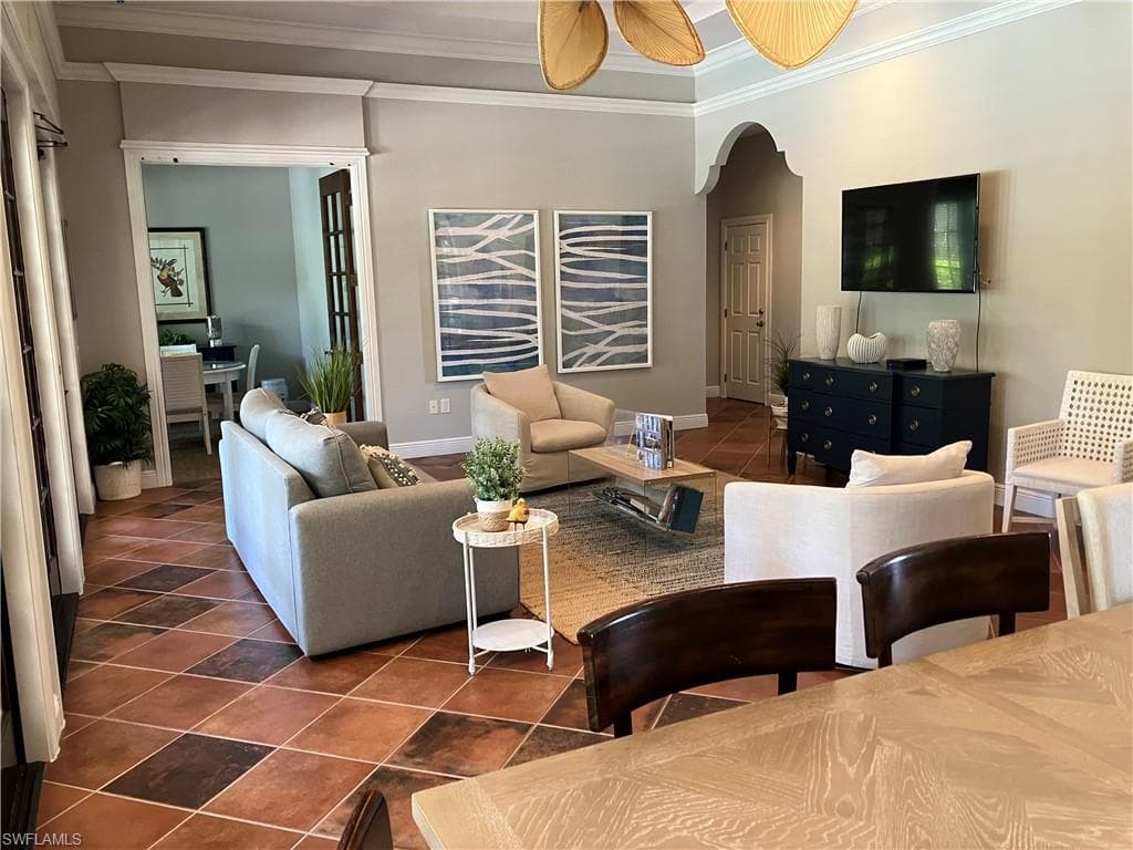 8920 Colonnades CT E 516-37