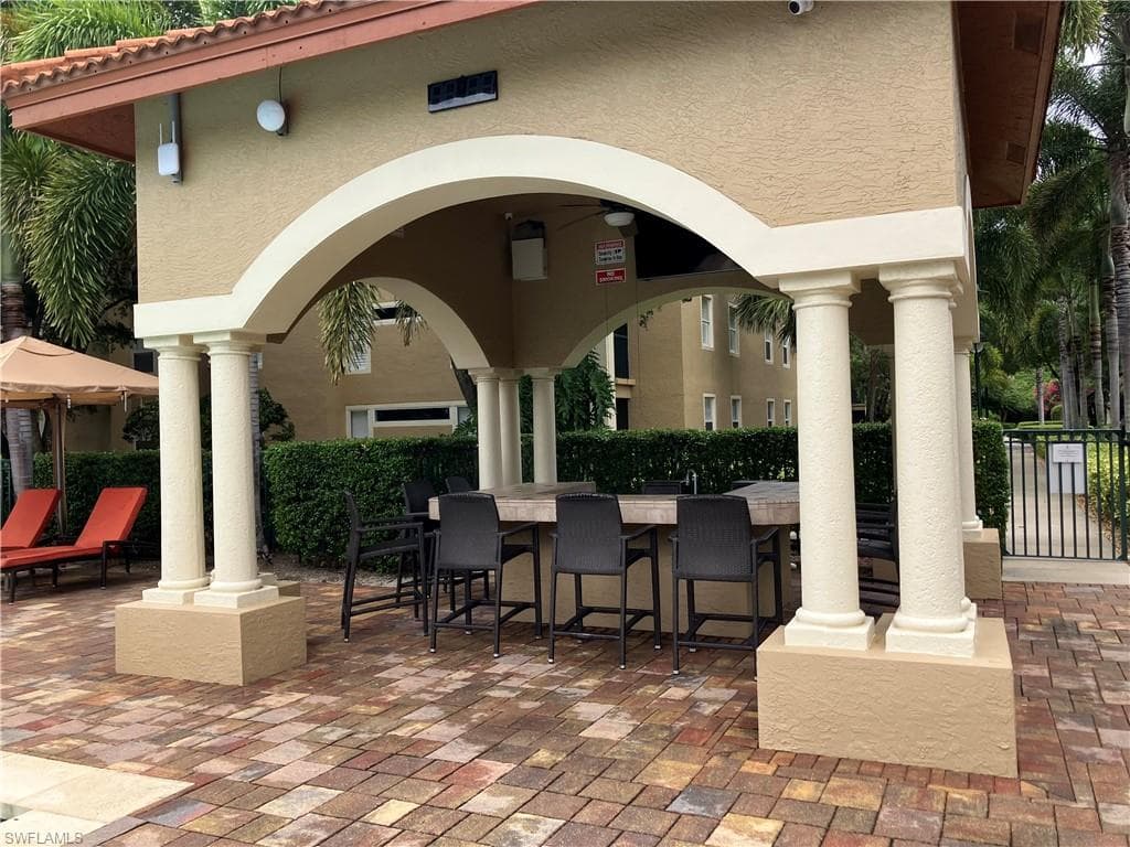 8920 Colonnades CT E 516-31