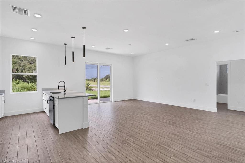 2503 Tena AVE N-11