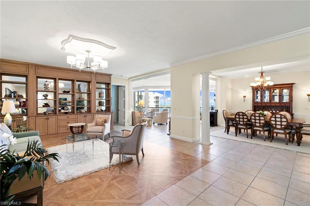 5000 Royal Marco WAY 831-4