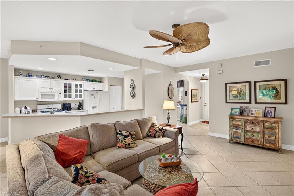 1672 Tarpon Bay DR S 102-6