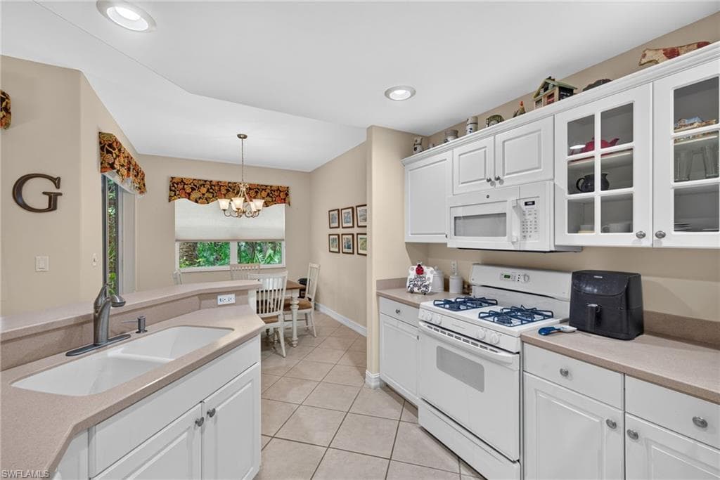 1672 Tarpon Bay DR S 102-12