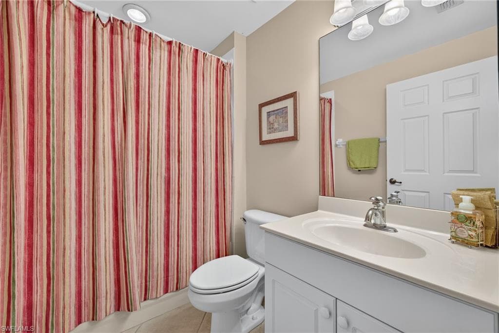 1672 Tarpon Bay DR S 102-22