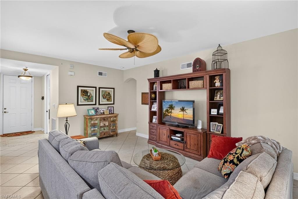 1672 Tarpon Bay DR S 102-7
