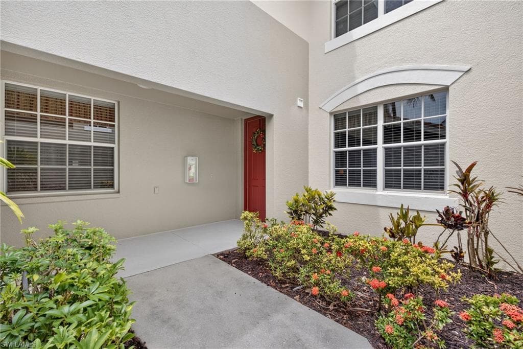 1672 Tarpon Bay DR S 102-3