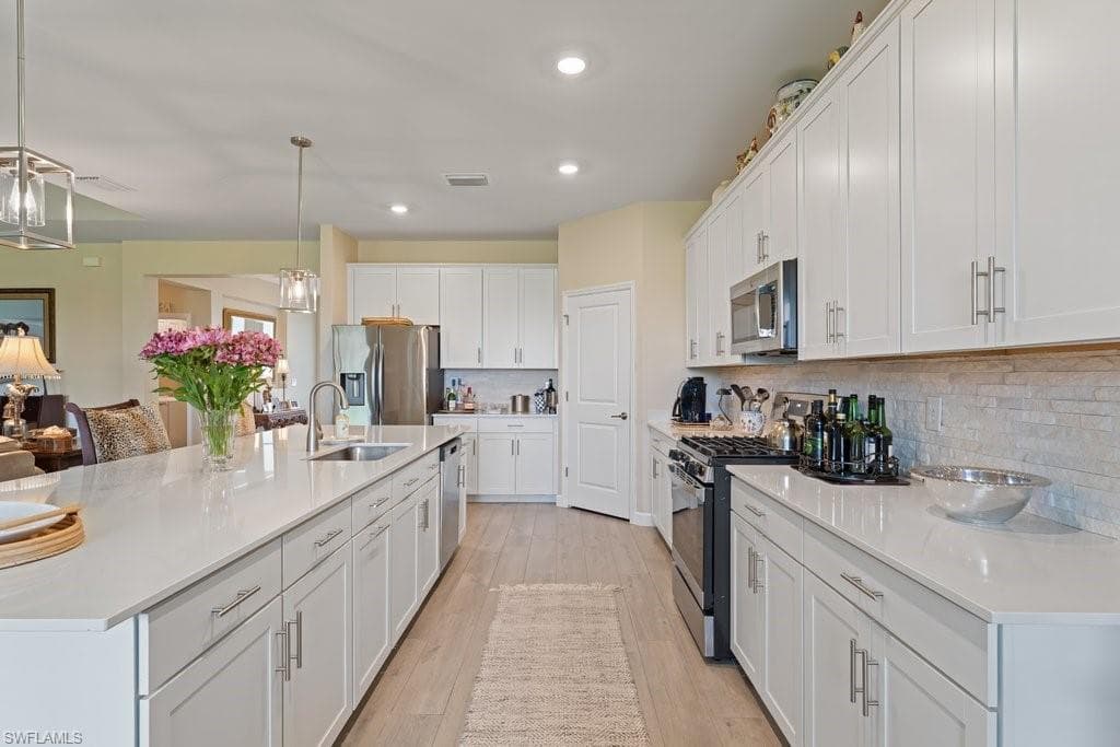 20636 Greenwich PL-13