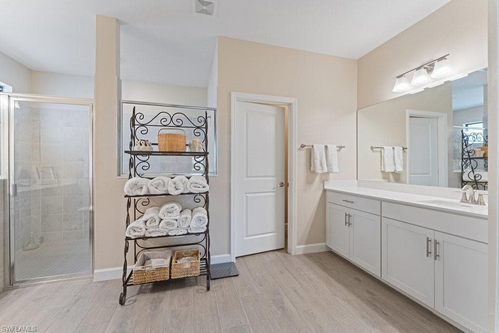20636 Greenwich PL-22