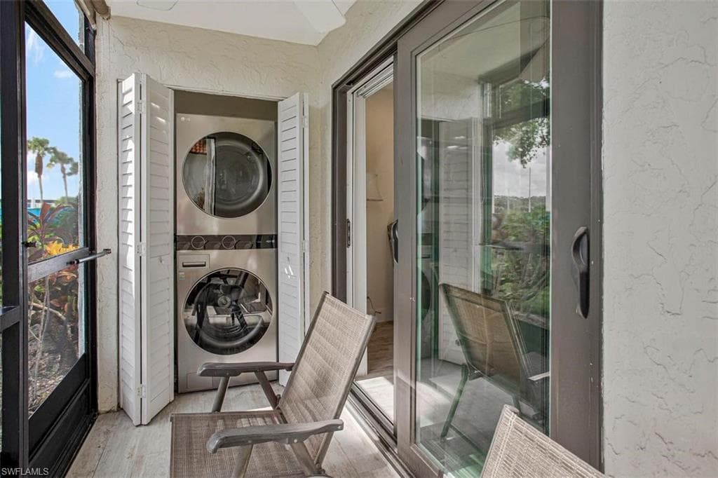 4298 27th CT SW 101-22