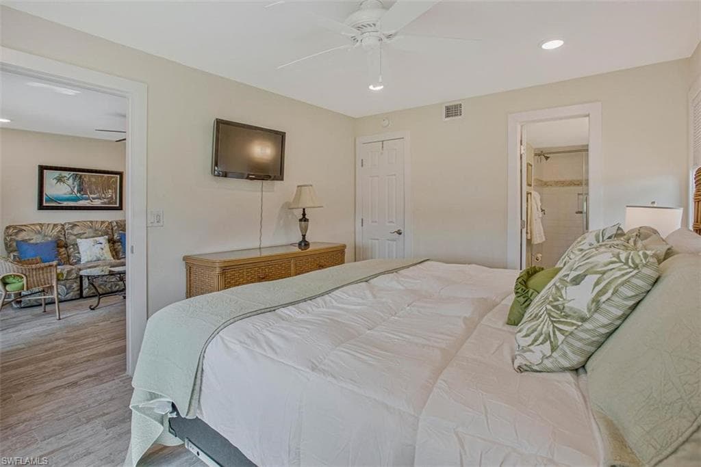 4298 27th CT SW 101-24