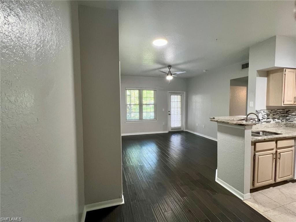 23500 Walden Center DR 104-14