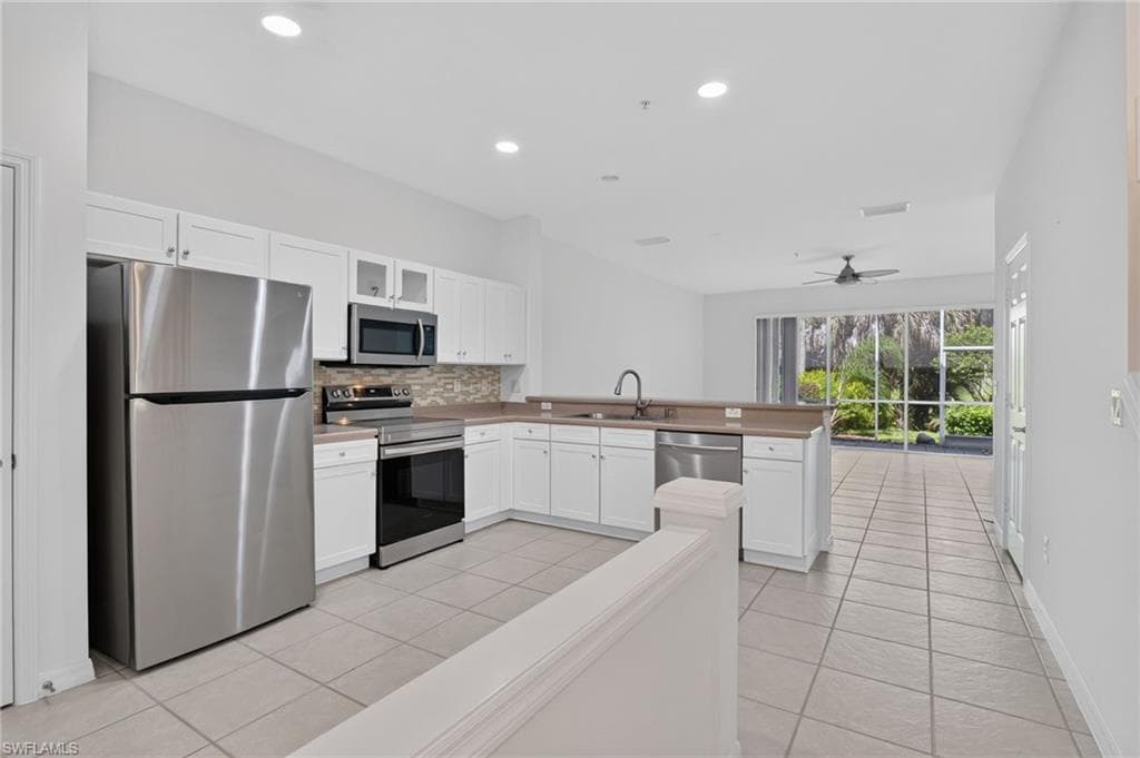 15995 Caldera LN 69-9