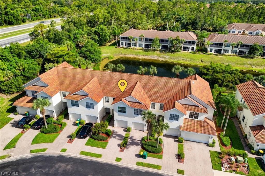 904 Hampton CIR-3