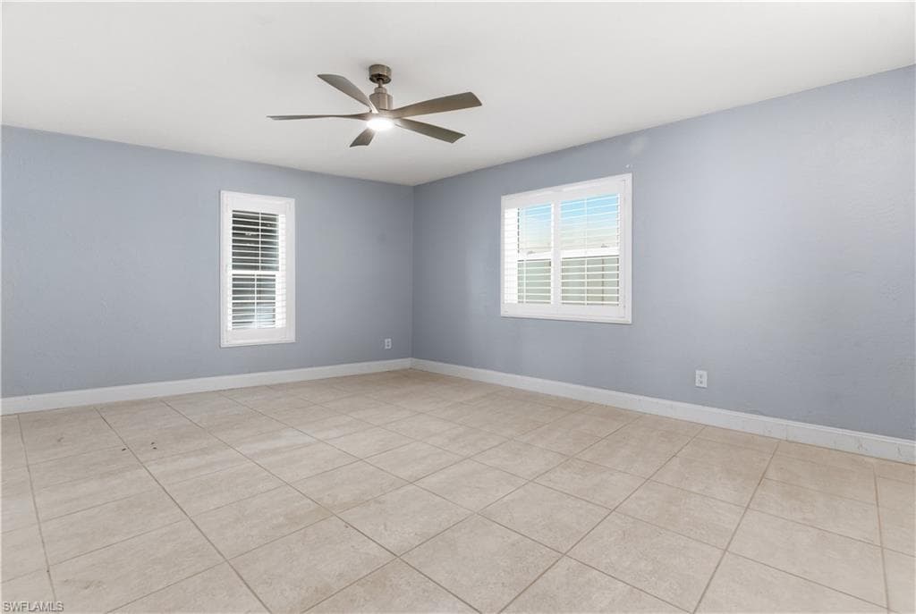 455 Donora BLVD-12