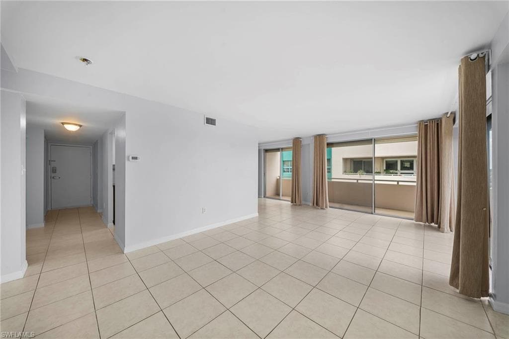 4807 Sunset CT 405-3