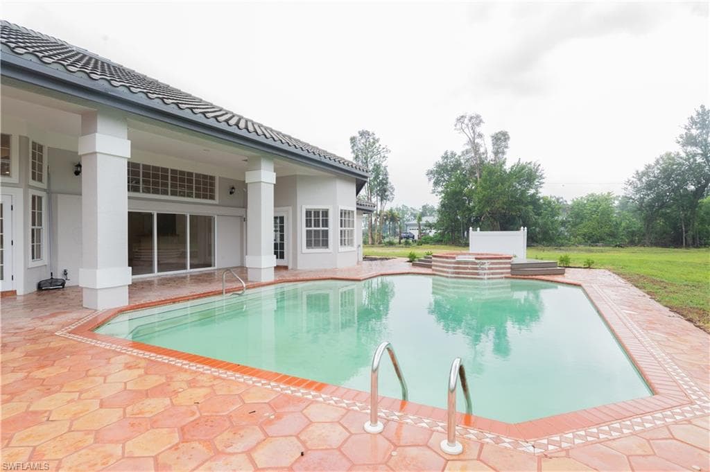 15200 Sweetwater CT-32