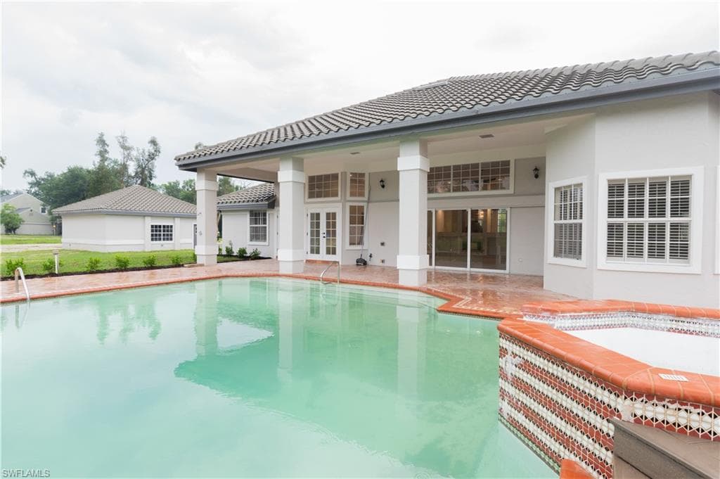 15200 Sweetwater CT-33