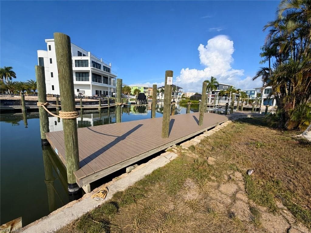 800 3rd ST-12