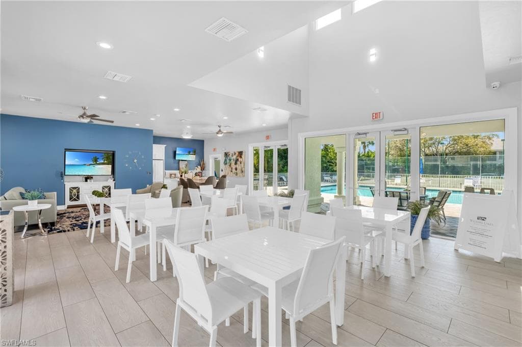 9833 Clear Lake CIR-43