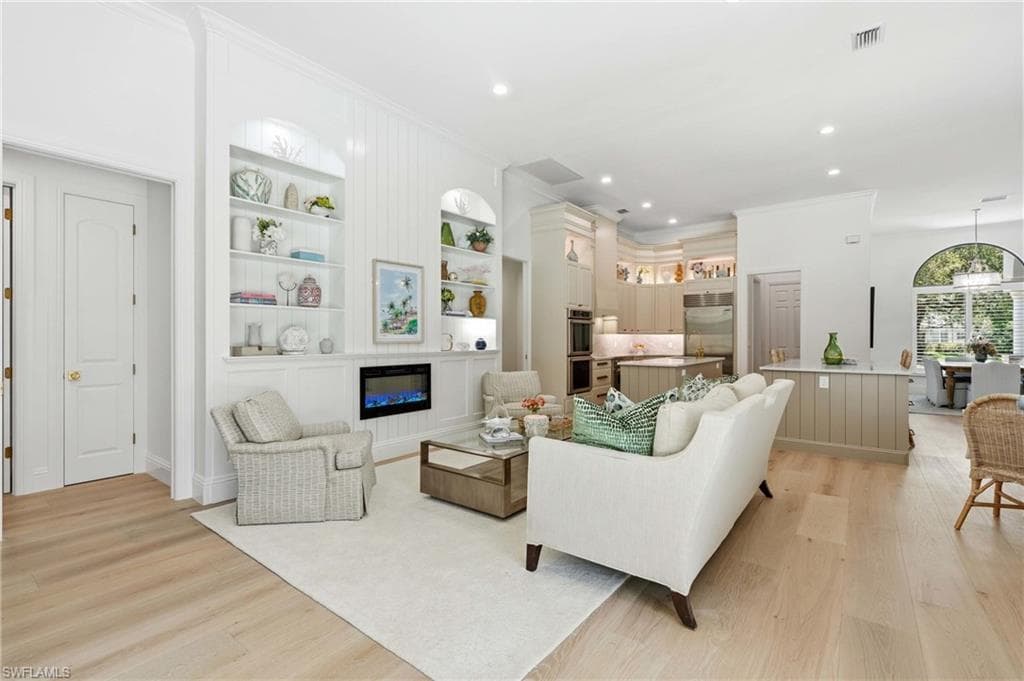 9833 Clear Lake CIR-7