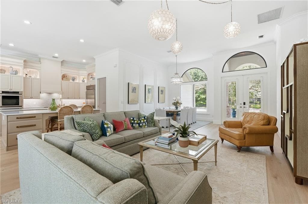 9833 Clear Lake CIR-4