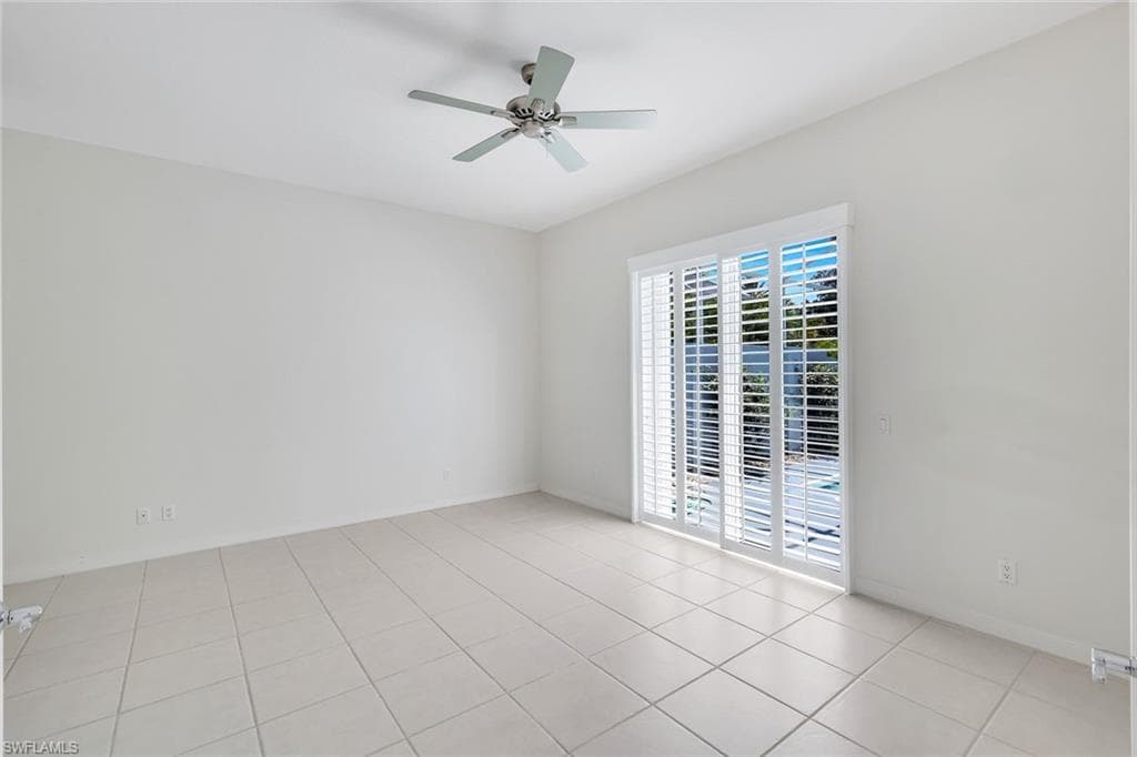 2709 Island Pond LN-13
