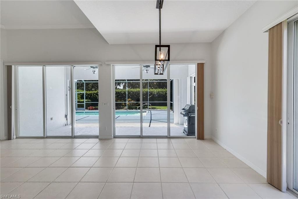2709 Island Pond LN-12