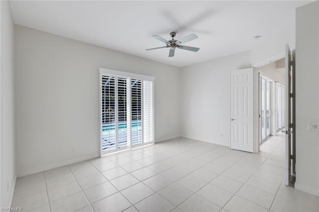 2709 Island Pond LN-14